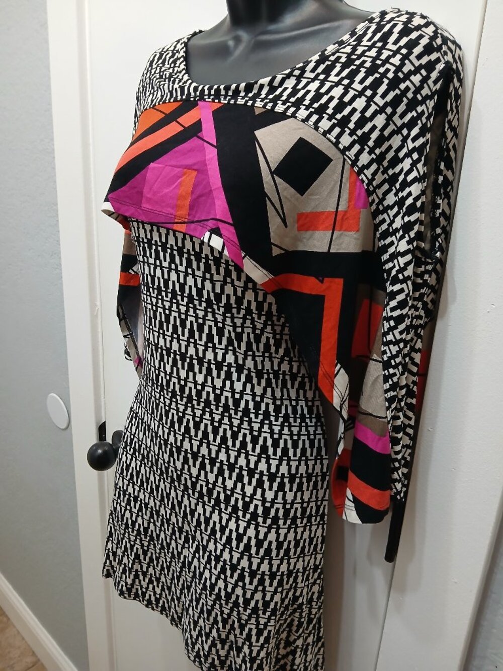 Multiples Geo Tunic/Mini - Picture 2 of 12